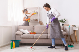 Moe-InMove-Out Cleaning (300 x 200 px)